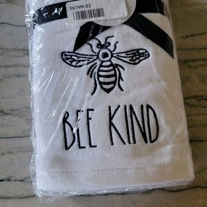 Rae Dunn Hand Towels "Be Kind"